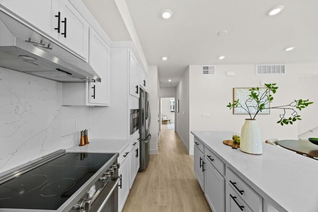 922 Noble Fir Terrace 1, Sunnyvale, CA 94086