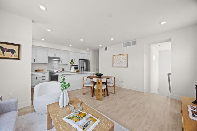 922 Noble Fir Terrace 1, Sunnyvale, CA 94086