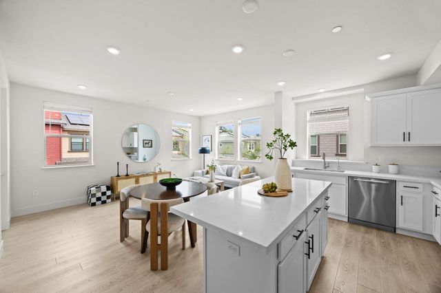 922 Noble Fir Terrace 1, Sunnyvale, CA 94086