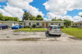 205 SANTURCE AVENUE, North Port, FL 34287