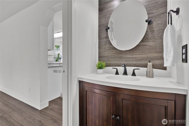 908 Baysinger Place, Enumclaw, WA 98022