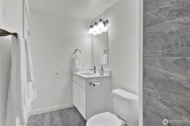 908 Baysinger Place, Enumclaw, WA 98022