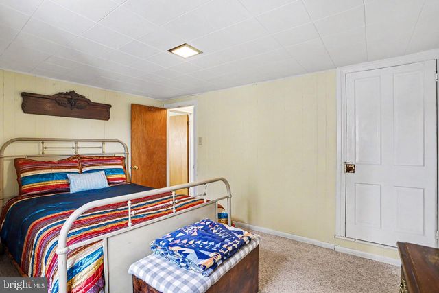 110 S CHARLES ST, Red Lion, PA 17356