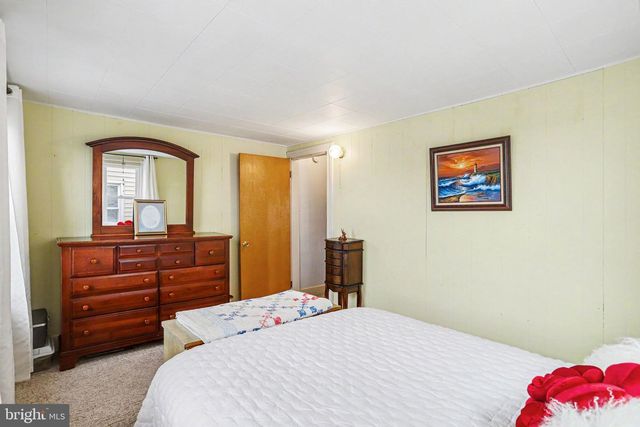 110 S CHARLES ST, Red Lion, PA 17356