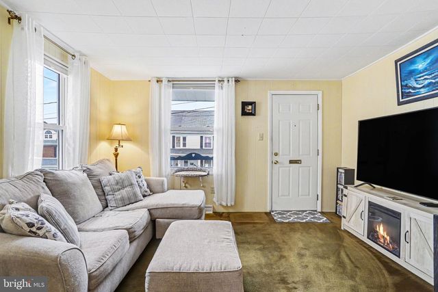 110 S CHARLES ST, Red Lion, PA 17356