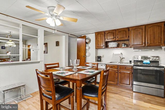110 S CHARLES ST, Red Lion, PA 17356