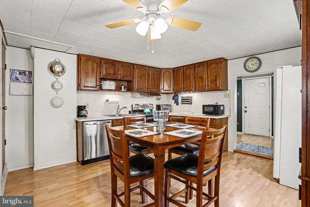 110 S CHARLES ST, Red Lion, PA 17356