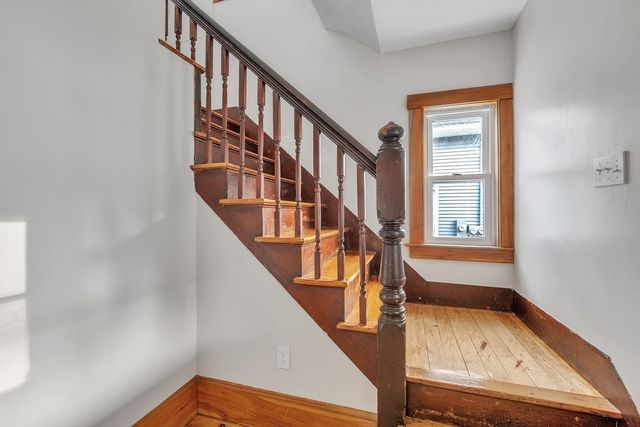 484 Rollstone St, Fitchburg, MA 01420