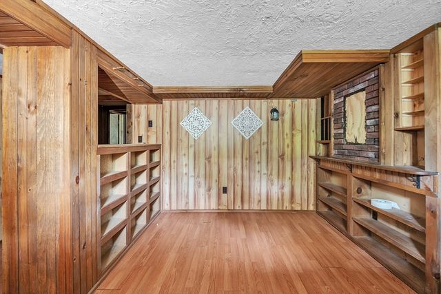 484 Rollstone St, Fitchburg, MA 01420