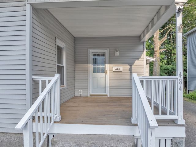 484 Rollstone St, Fitchburg, MA 01420