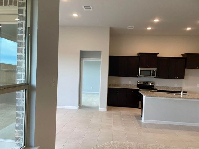 1306 Sundance Lane, Justin, TX 76247
