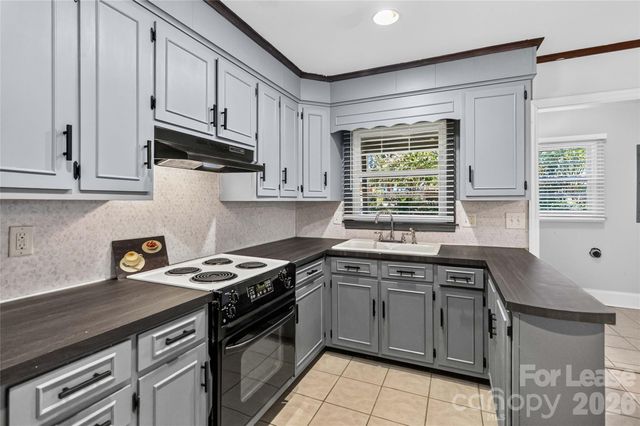 1634 Van Buren Avenue, Charlotte, NC 28216