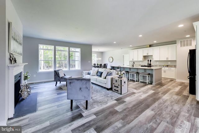 19166 N PORTO BELLO DR, Drayden, MD 20630