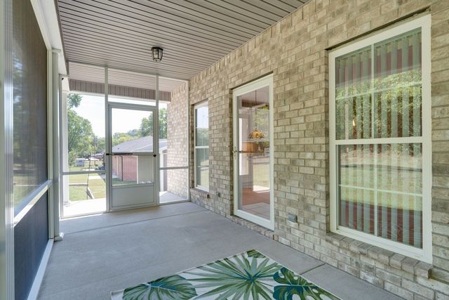 1136 Slaters Creek Rd, Goodlettsville, TN 37072
