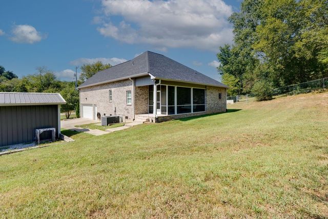 1136 Slaters Creek Rd, Goodlettsville, TN 37072