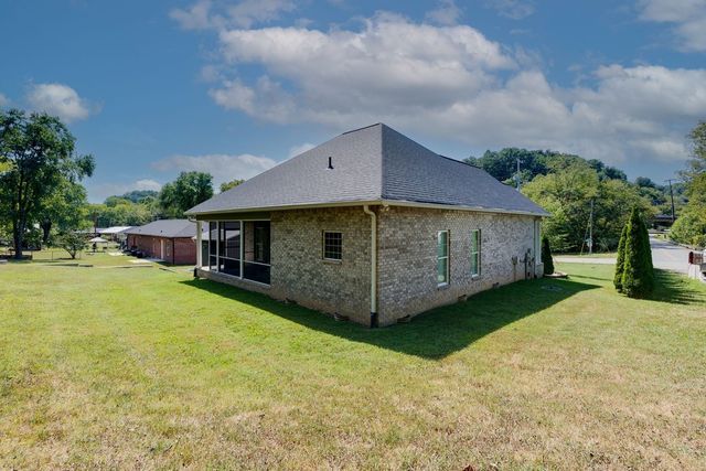 1136 Slaters Creek Rd, Goodlettsville, TN 37072