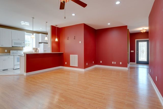 1136 Slaters Creek Rd, Goodlettsville, TN 37072