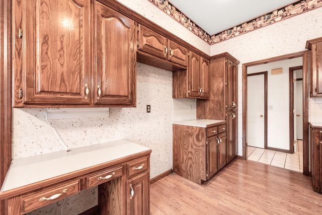 1152 W Woodhaven Street, Springfield, MO 65810