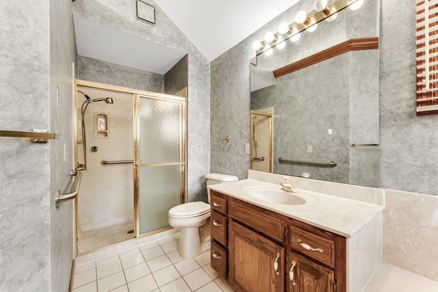 1152 W Woodhaven Street, Springfield, MO 65810