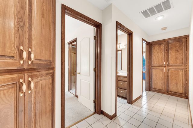 1152 W Woodhaven Street, Springfield, MO 65810