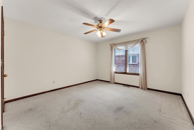 1152 W Woodhaven Street, Springfield, MO 65810