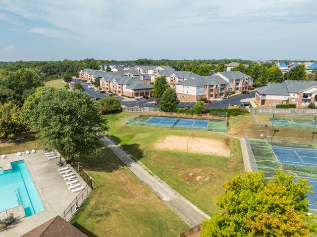 1152 W Woodhaven Street, Springfield, MO 65810