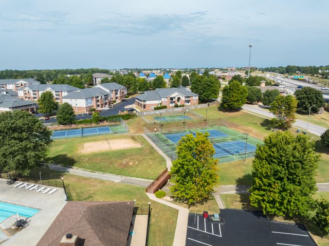 1152 W Woodhaven Street, Springfield, MO 65810