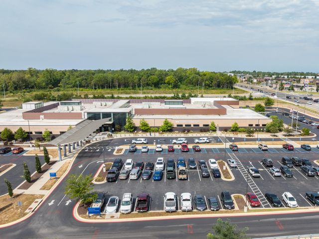 1152 W Woodhaven Street, Springfield, MO 65810