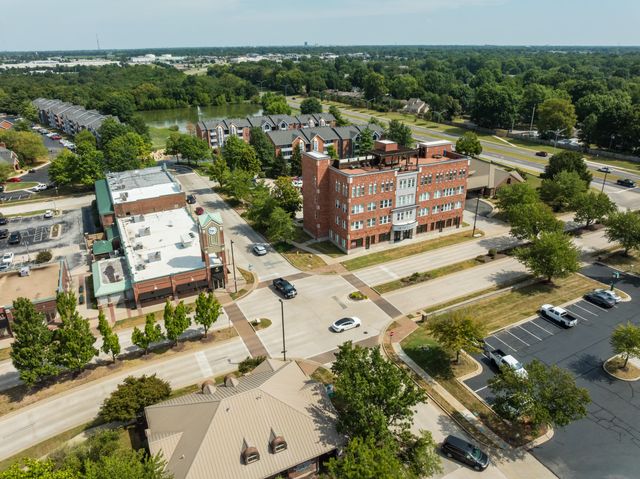 1152 W Woodhaven Street, Springfield, MO 65810