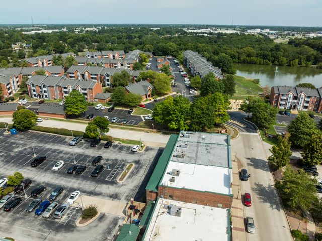 1152 W Woodhaven Street, Springfield, MO 65810