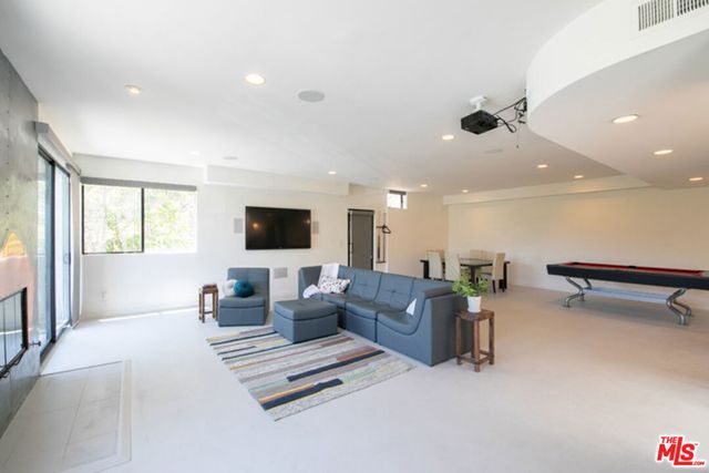2216 Bancroft Avenue, Los Angeles, CA 90039