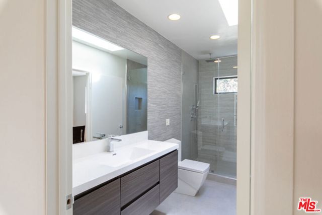 2216 Bancroft Avenue, Los Angeles, CA 90039