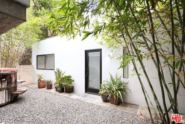 2216 Bancroft Avenue, Los Angeles, CA 90039