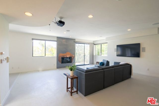 2216 Bancroft Avenue, Los Angeles, CA 90039