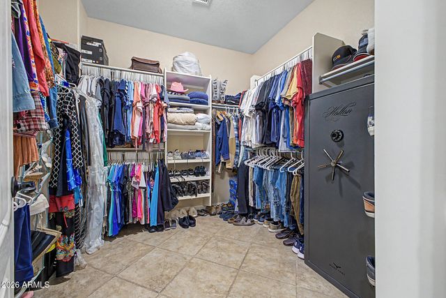 1200 E HORSESHOE Drive, Chandler, AZ 85249