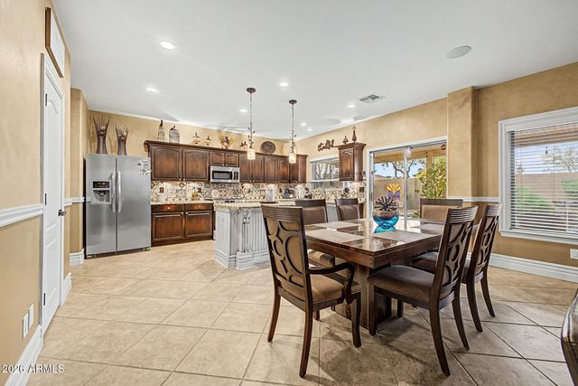 1200 E HORSESHOE Drive, Chandler, AZ 85249