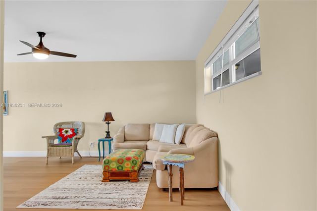 7 Colonial Club Drive 302, Boynton Beach, FL 33435