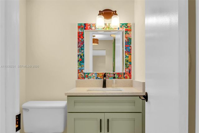 7 Colonial Club Drive 302, Boynton Beach, FL 33435