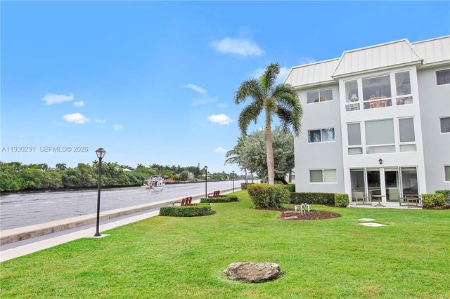 7 Colonial Club Drive 302, Boynton Beach, FL 33435