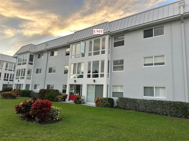7 Colonial Club Drive 302, Boynton Beach, FL 33435