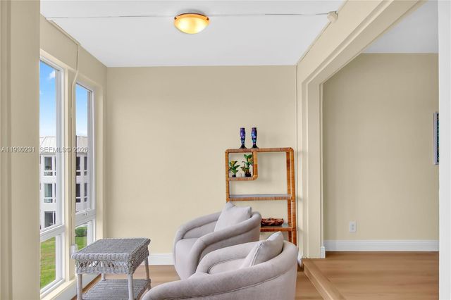7 Colonial Club Drive 302, Boynton Beach, FL 33435