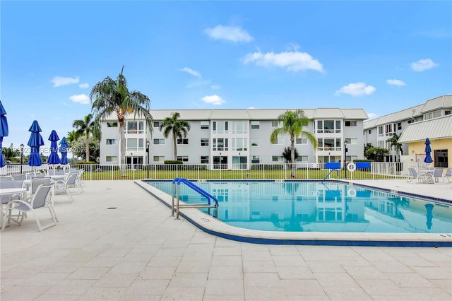 7 Colonial Club Drive 302, Boynton Beach, FL 33435