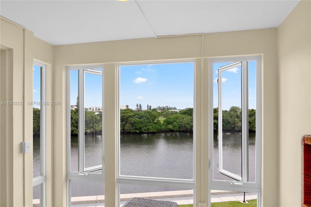 7 Colonial Club Drive 302, Boynton Beach, FL 33435