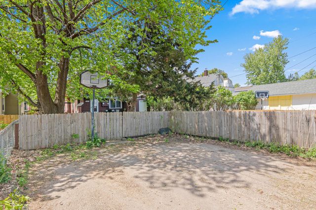 2531 California Street NE, Minneapolis, MN 55418