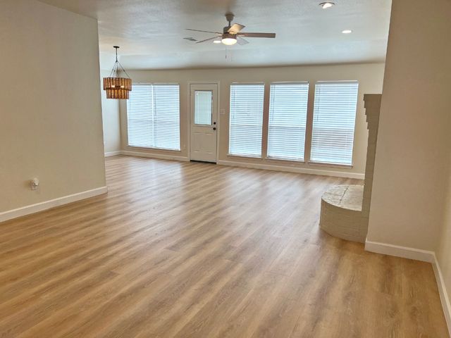 5212 Paulie Drive, Denton, TX 76208