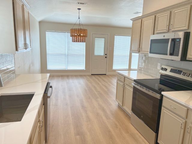 5212 Paulie Drive, Denton, TX 76208