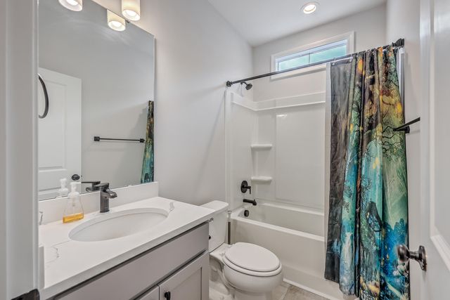 159 Hawthorne Landing Drive, Goose Creek, SC 29445