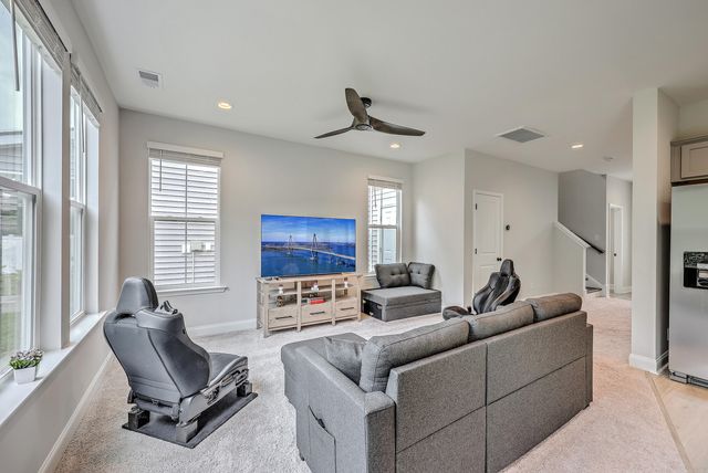 159 Hawthorne Landing Drive, Goose Creek, SC 29445