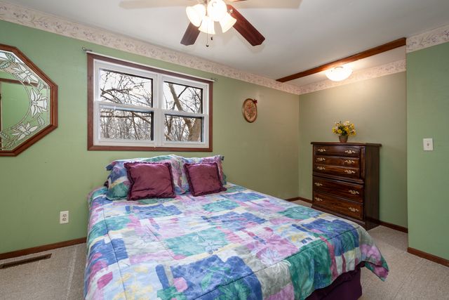 5802 Wonder Woods Drive, Wonder Lake, IL 60097