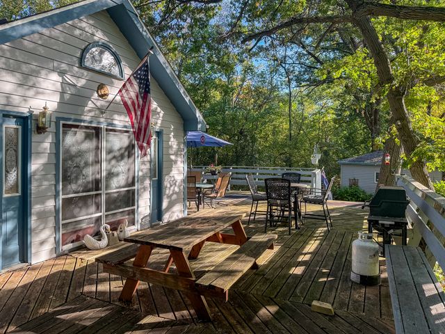 5802 Wonder Woods Drive, Wonder Lake, IL 60097